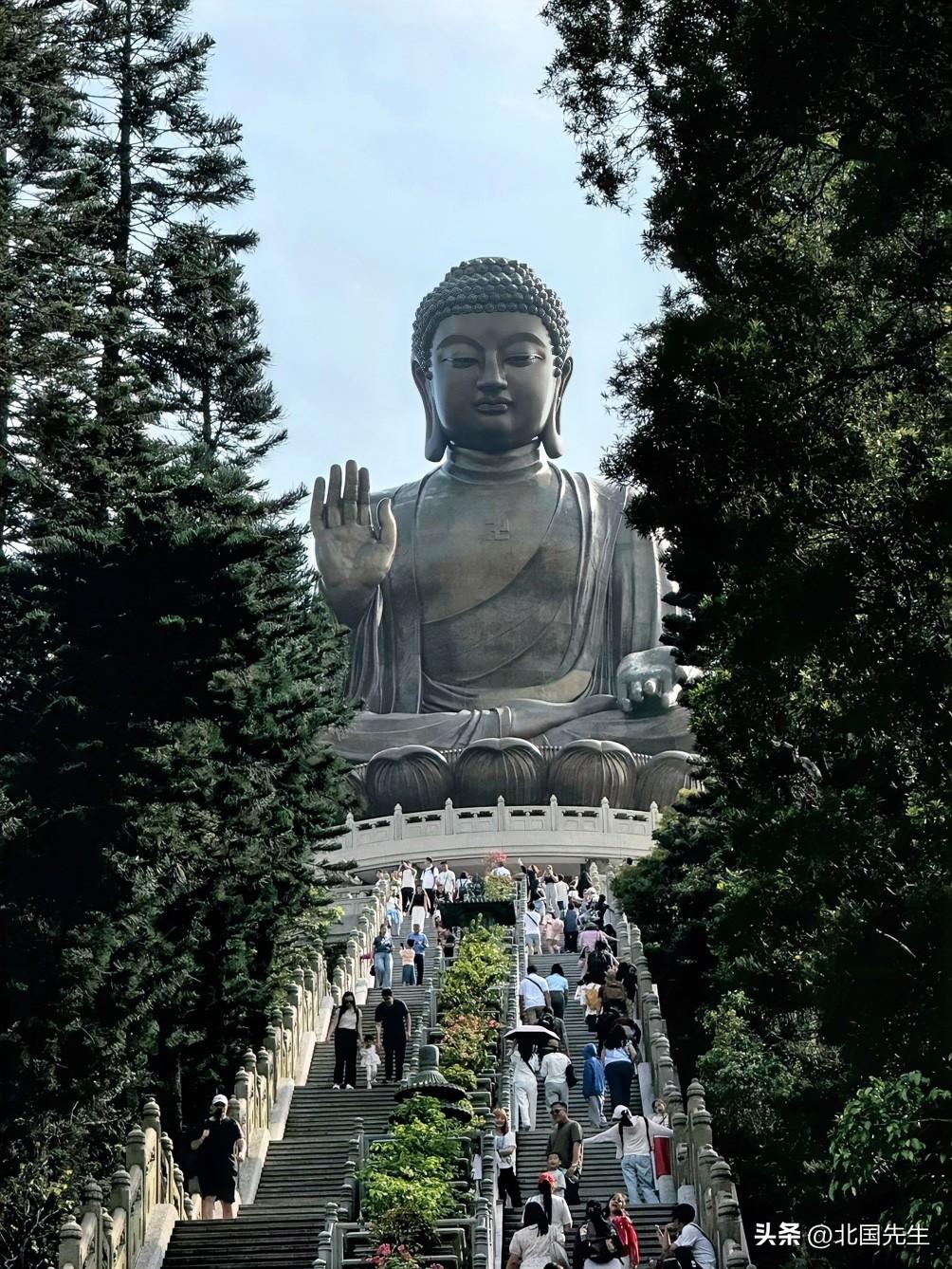 婚姻的本质，就9个字：
一起吃、一起睡、一起聊！

一起吃，日子能过到一块去，经