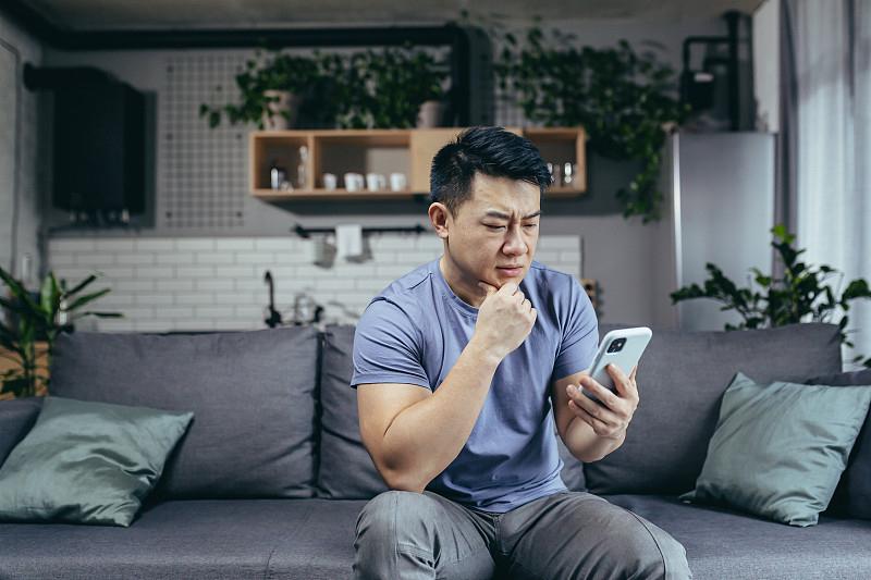 微头条日记

现在刷短视频，越刷越让人忧心。

平台上太多视频不走正能量路线，专