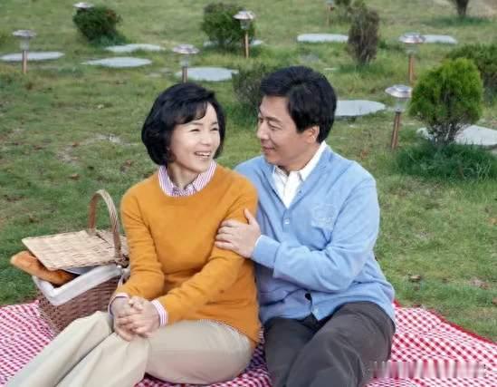 离婚冷静期后，我顿悟了：打败婚姻的不是背叛，而是这两个字