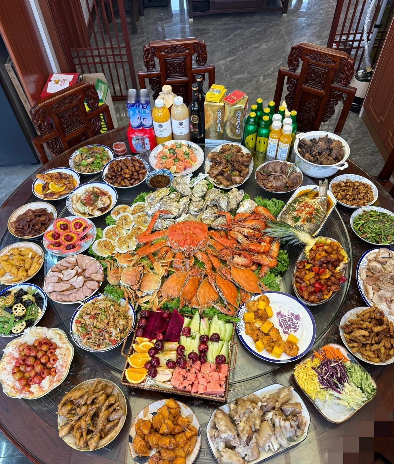 越有钱的亲戚越冷淡，
越穷的亲戚反而越真心！
 
初三去了开厂的二姨家，
我们拎