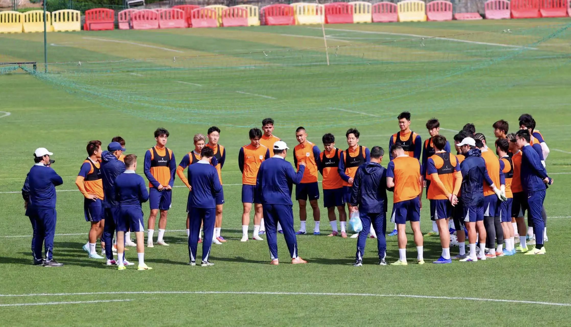 山东泰山vs大连英博 今天下午，泰山队在俱乐部基地进行赛前训练。中超联赛第四轮，