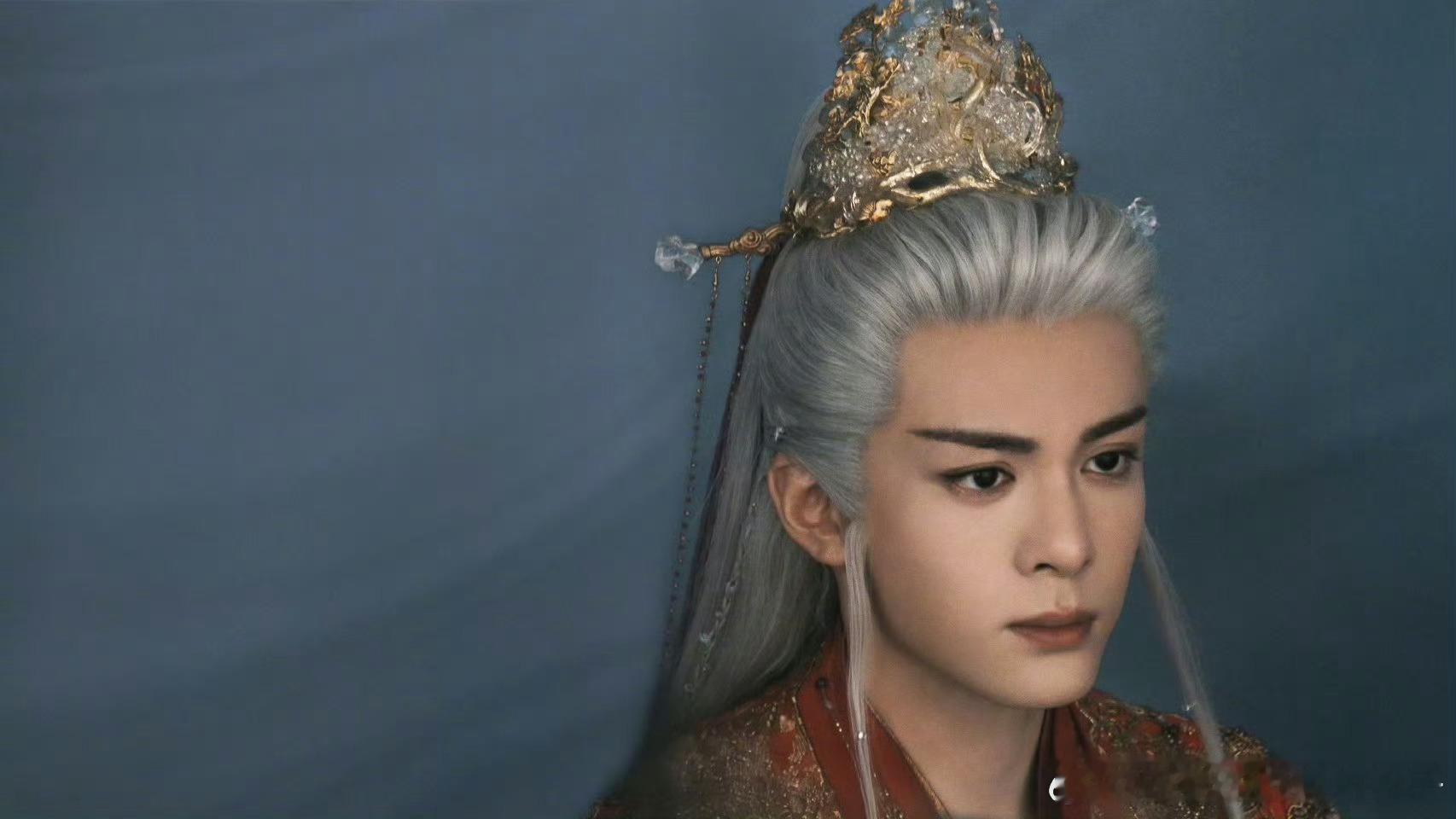 白鹿曾舜晞红衣婚服，氛围感拉满白鹿曾舜晞红衣婚服曾舜晞红衣白九思 ​​​