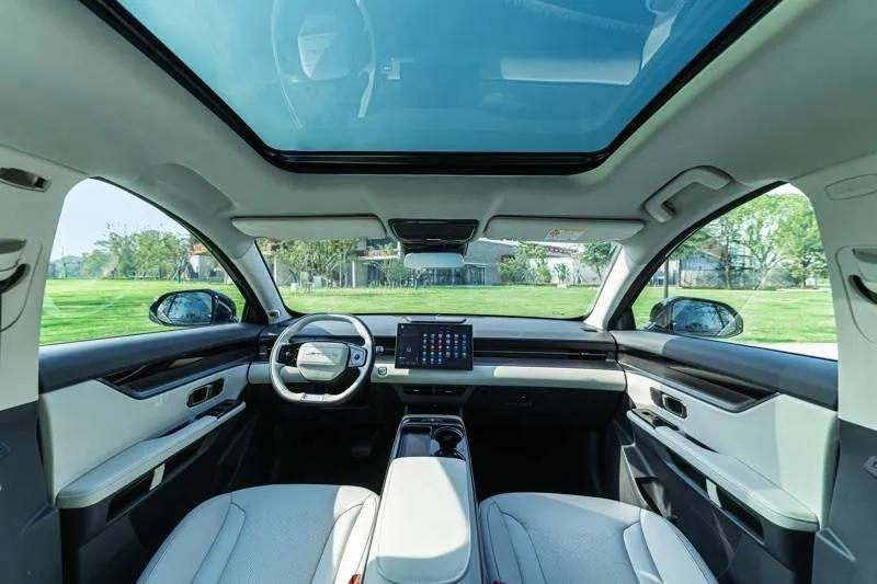 2月份全平台的收益突破了5千，头条最多，有四千多，百家近一千，公众号也有两百多了