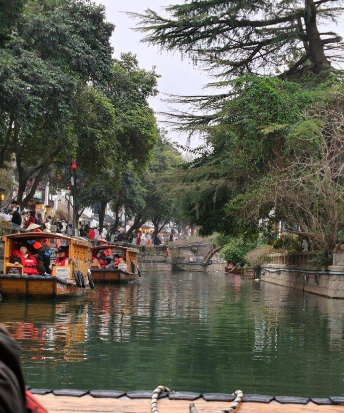 不试不知道
坐个手摇船给摇坐船了
以后再也不坐了
苏州·苏州平江历史文化街区
说