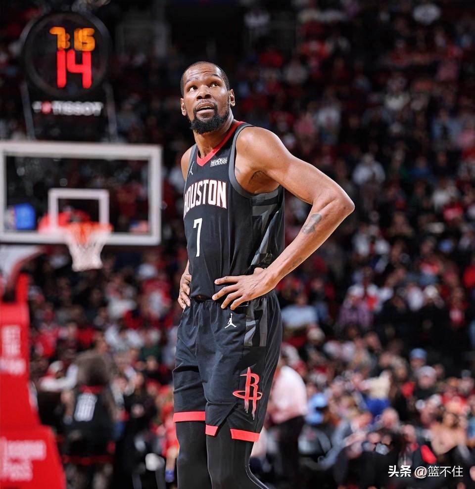 雷霆一战让火箭认清四大现实！

1，乌度卡“颤颤巍巍”8人轮换，戴格诺特“闲庭信