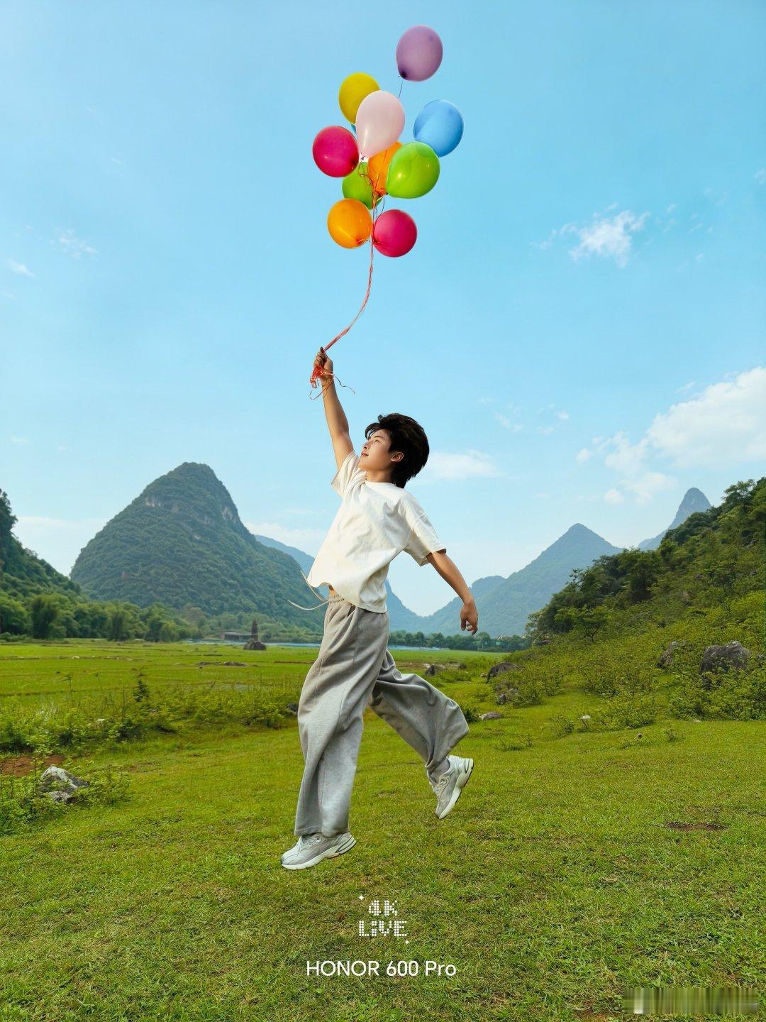 以前拍Live主摄是非常清晰，但是一切换到广角长焦画质直接瘫痪。荣耀600 Pr