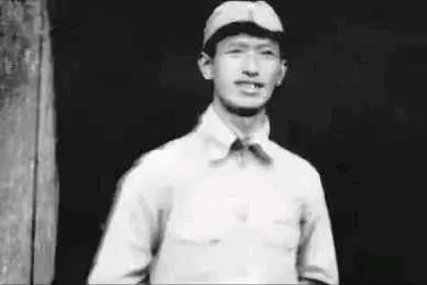 1947 年 11 月，解放军给郏县的国军中将武庭麟送去劝降信，武庭麟下令将送信