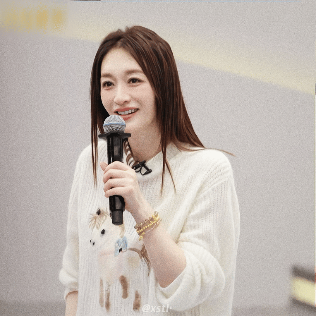 李小冉全开麦超勇敢，心愿便利贴欢乐出圈，真诚又可爱李小冉玩梗心愿便利贴乘风202