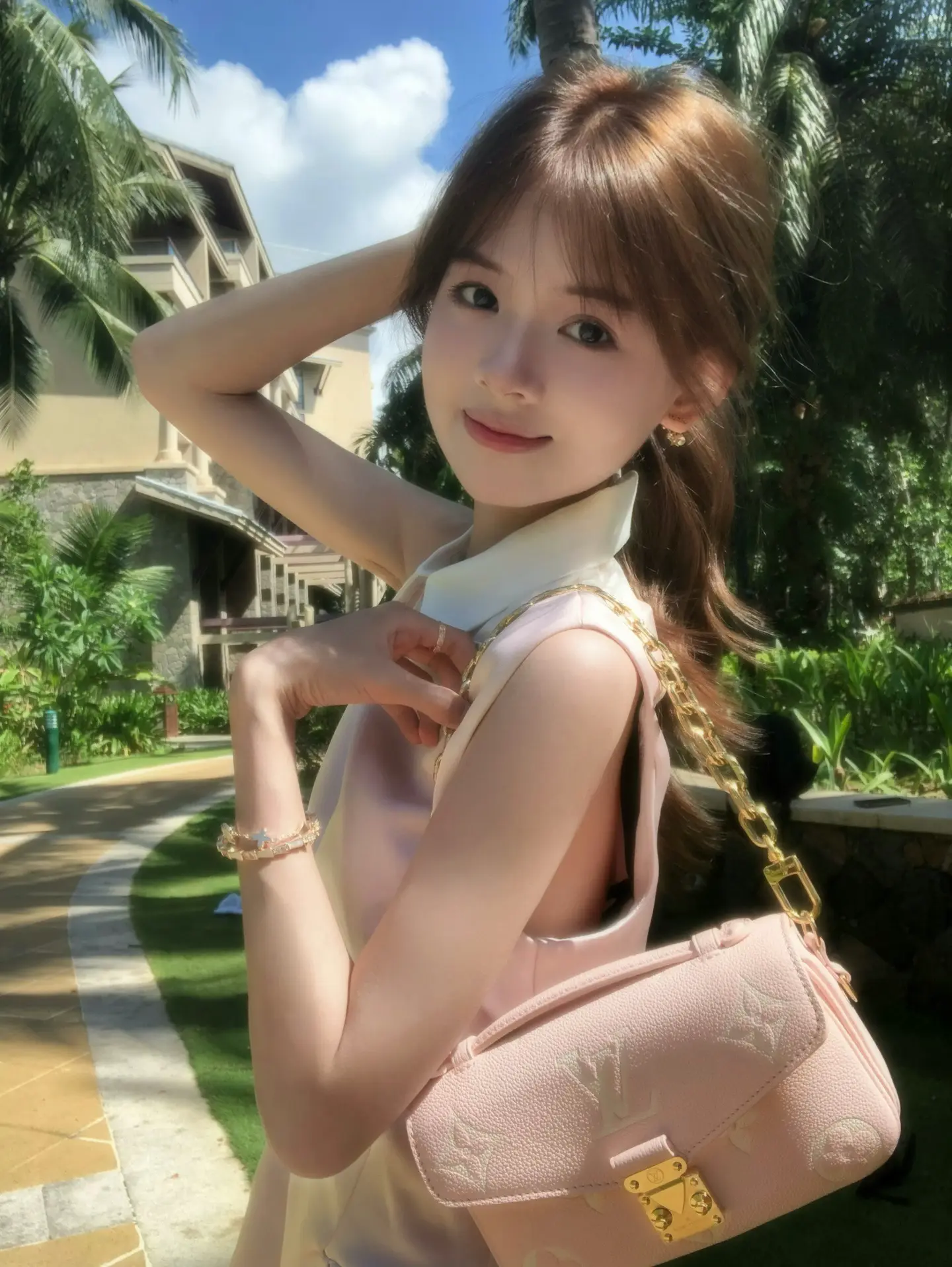 等到我们终于懂得站在彼此的角度看待问题时 我们身边早就不是彼此了
