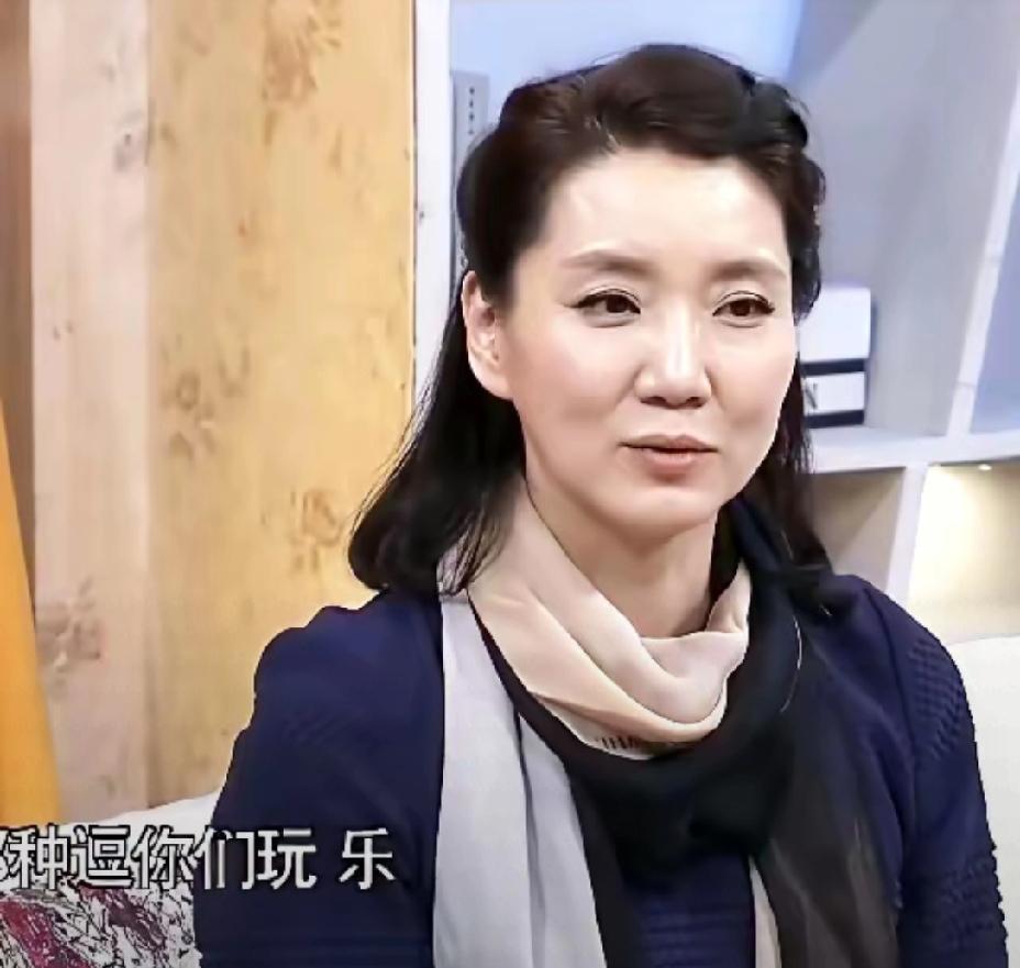 李修平年轻的时候可真漂亮。