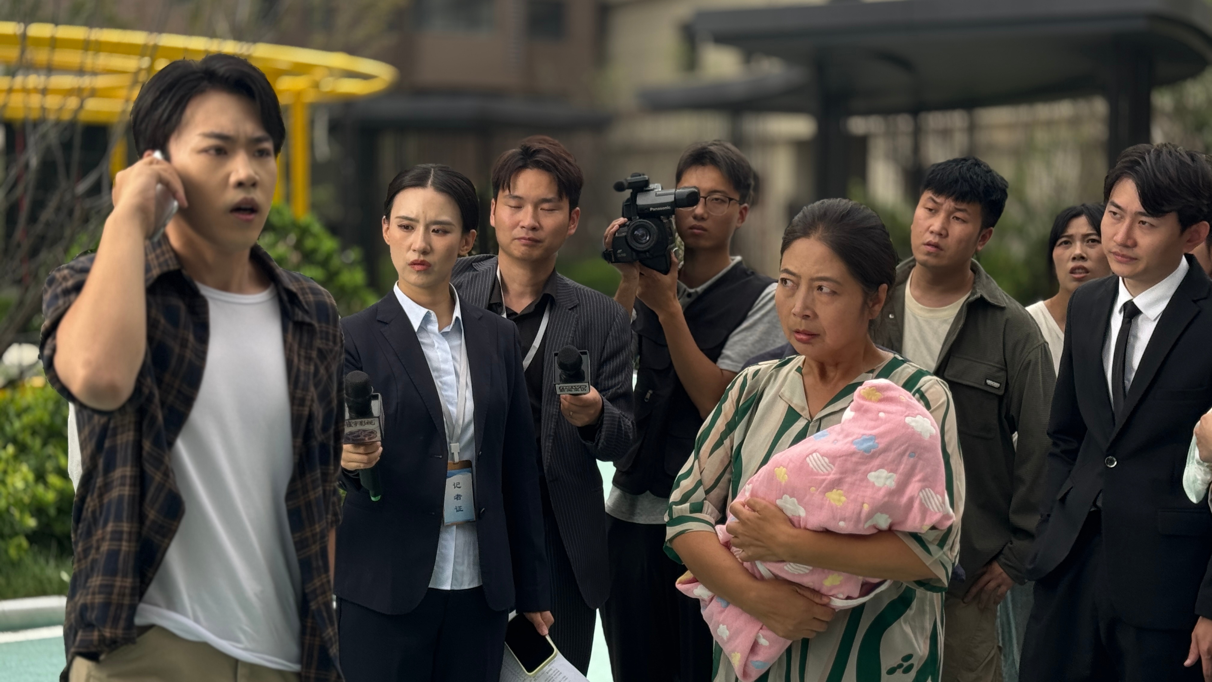 这年头钱不好挣，也不好存大部份打工人的工资6000上下还完车贷房贷还要交租每个月