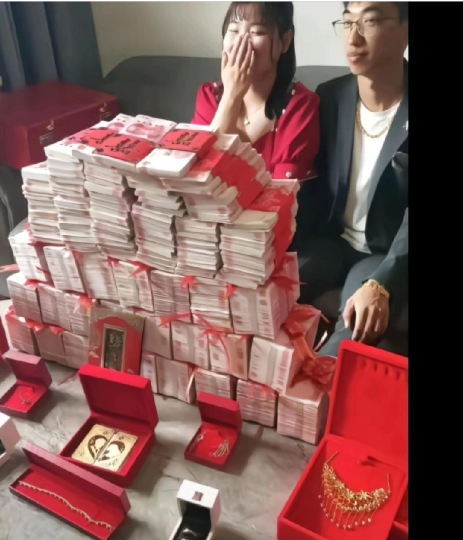 高额彩礼背后
榴莲的故事


情侣订婚才一周
就因水果掰了！
27万网友蹲守
看