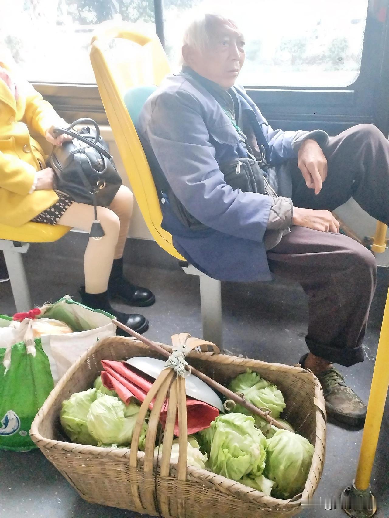 健康是这样每日清晨造就出来。
图为5月10日早晨7:18，手机随手拍于衡阳市10