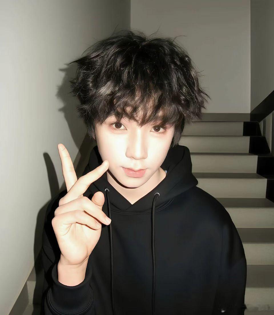 🥑 🥑 “在某个不知名的角落许你岁岁平安”   ℳ𝒶𝓀ℯ 𝓎ℴ𝓊 ?