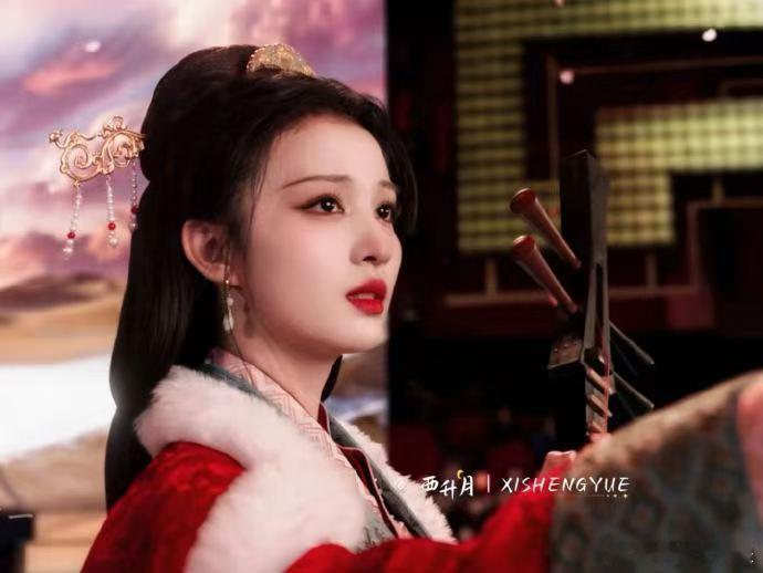 王楚然胡兵一个凿西域一个凿我心 胡兵王楚然太出彩！一个凿出西域豪迈，一个凿出心中