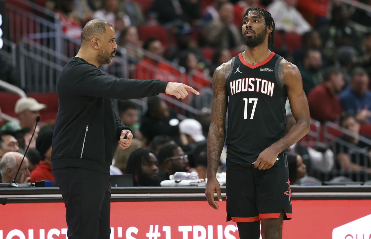 乌度卡的反应弧还是太长了。
火箭主场116-124再负湖人，在主场接连2场遭遇湖