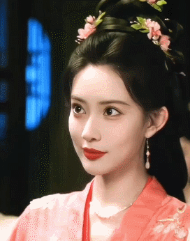 谁懂孟子义前4集的美貌孟子义[超话] 的美貌根本不需要任何美颜滤镜，这张脸实在是
