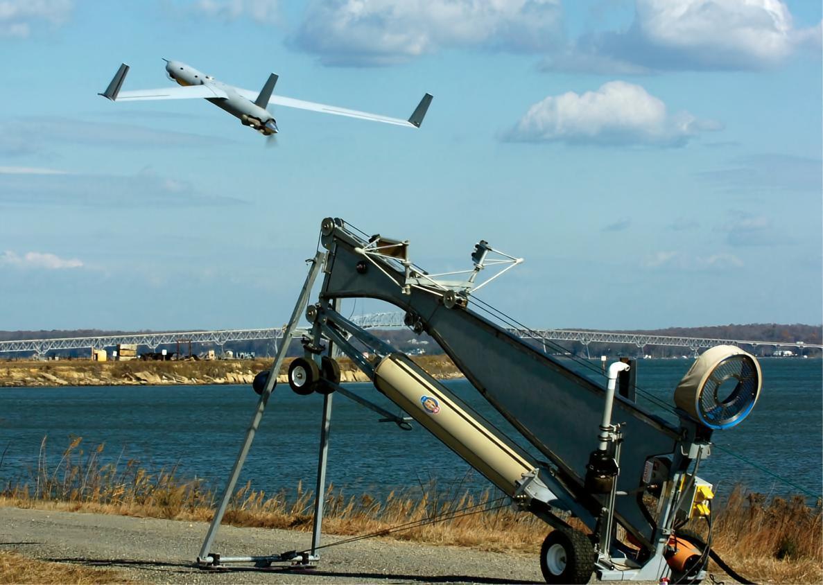 每天认识一件兵器 美国“扫描鹰”无人机“扫描鹰”（Scan Eagle）是美国波