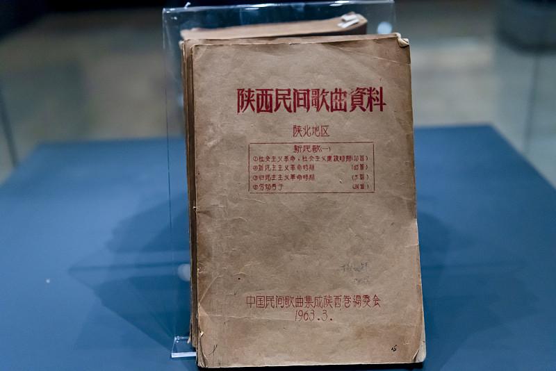 最近泡西军电文库翻资料，才真的把“西电精神”摸得透亮。
谁能想到这么牛的信息科技
