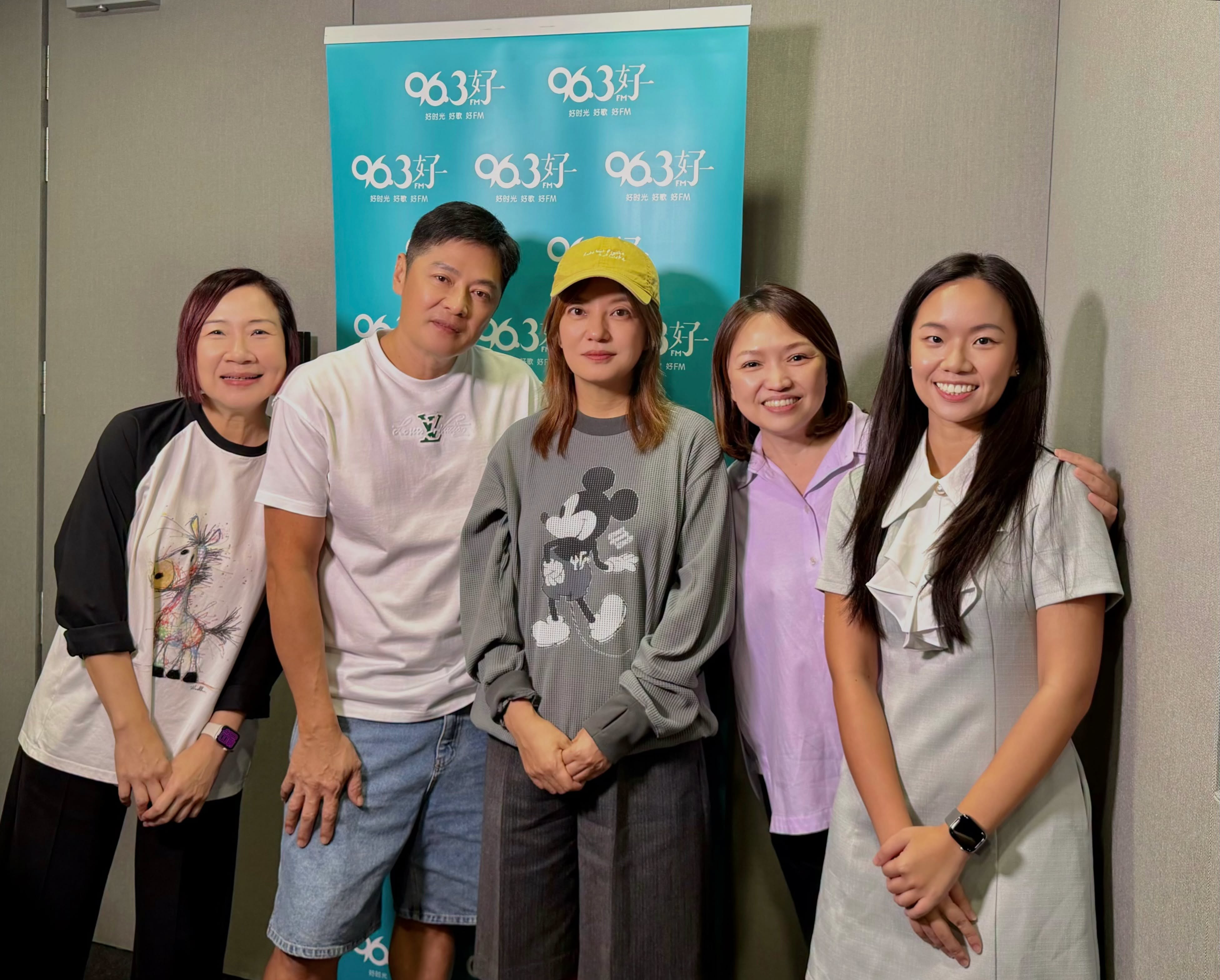 10月21日18点场赵薇新加坡96.3好FM电台访谈活动主要内容（AI总结）1.