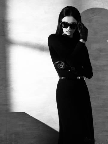 王楚然 黑天鹅 看着王楚然的黑天鹅造型，简直像是从天鹅湖里走出来的美丽神话！冷静