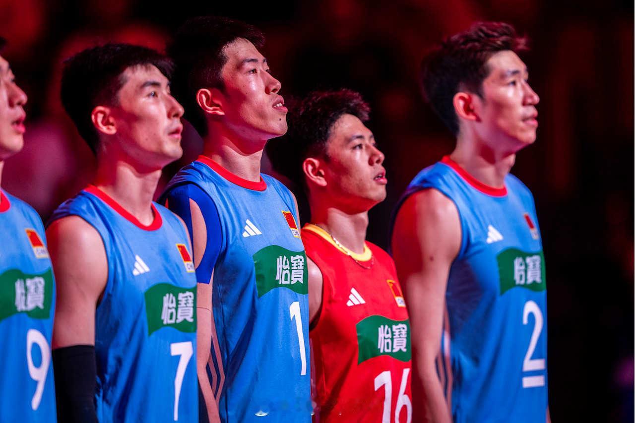 2025世界男排联赛中国男排vs荷兰男排 第三局中国队13-25大比分落败，大比