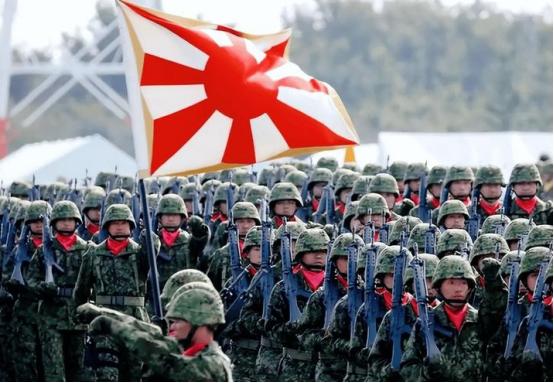 日本这是要疯了吗？一边在台湾问题上玩火挑衅，一边又想让中国当冤大头继续跟你做生意