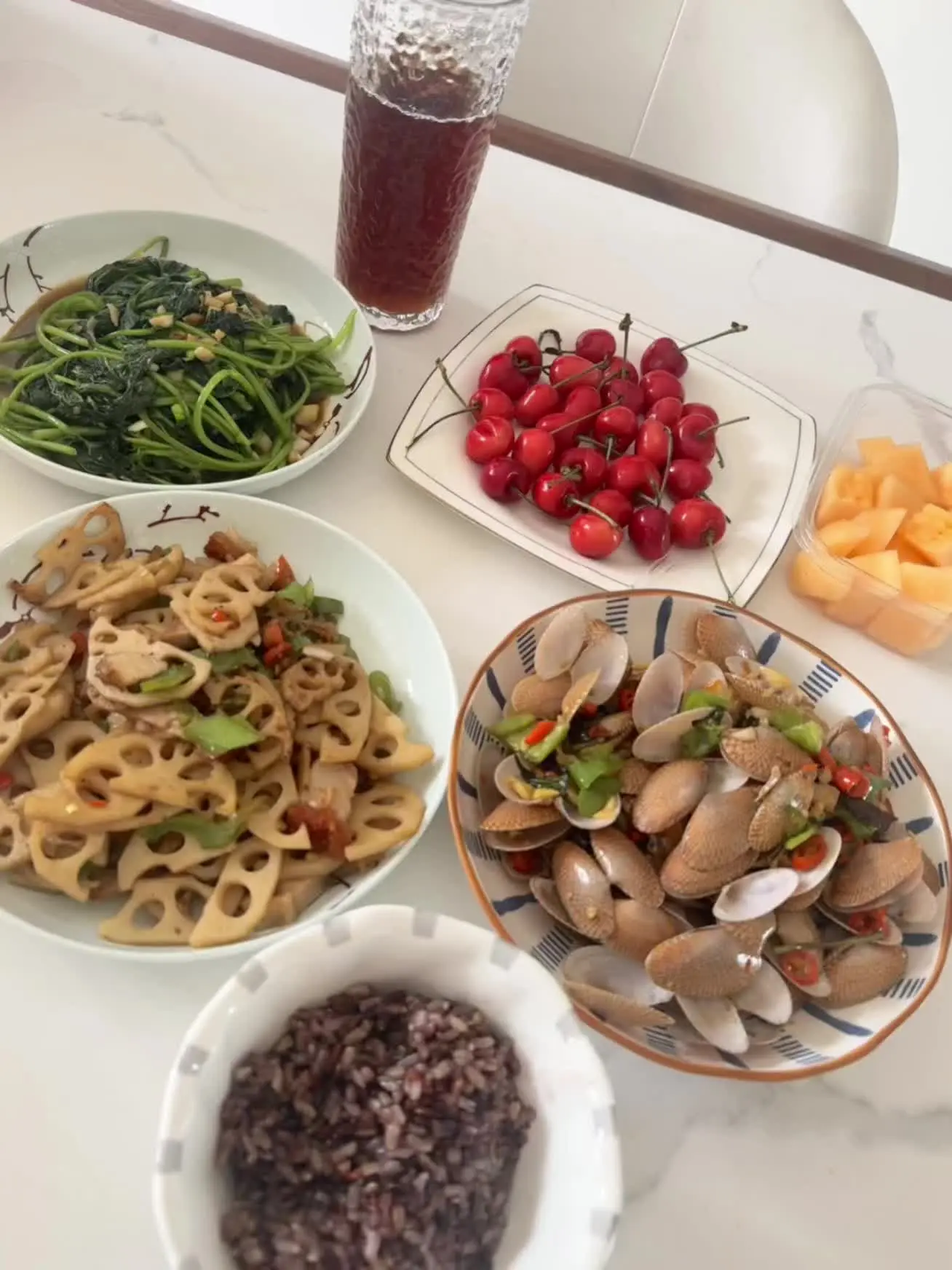 用心对待每一餐 认真过好每一天 ，好好吃饭就是在认真生活