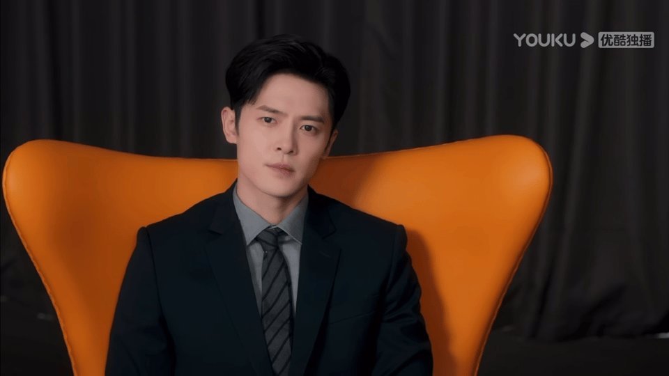 #请付辛博把西装焊在身上#付辛博帅出新高度了，这套造型请付辛博锁住可以么，真的太