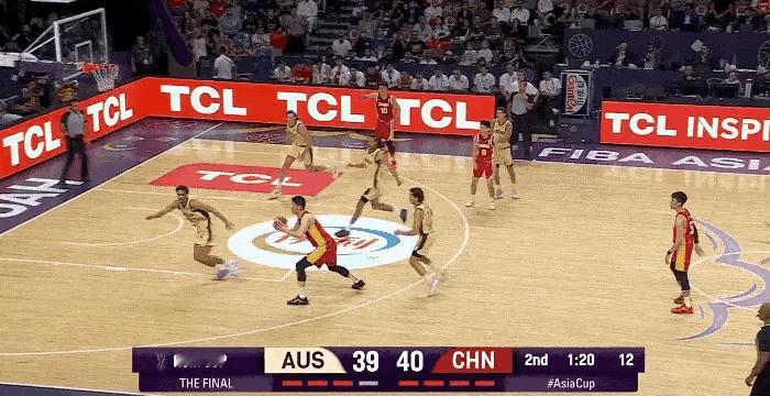 胡明轩三分命中，打破僵局！中国男篮vs澳大利亚男篮 ​​​