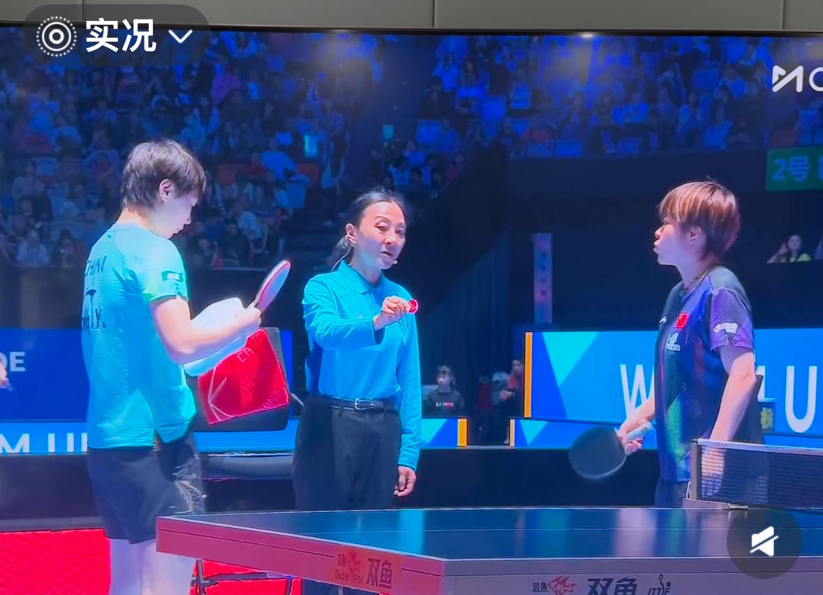 海口亚洲杯王曼昱3:0王艺迪 晋级8强！
2月7日，海口亚洲杯淘汰赛首日，
王曼