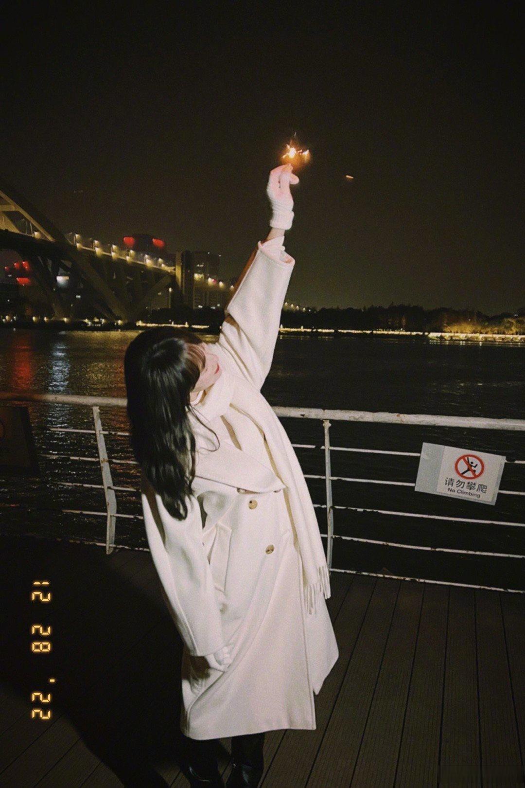 捡到了江喜的手机相册 ​​​