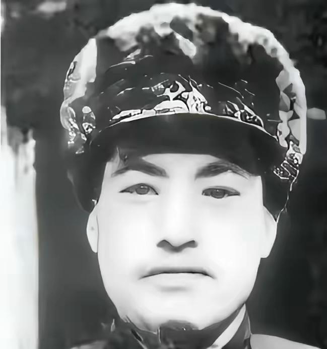 22岁红军参谋长被俘，绝境守初心
 
936年冬，甘肃临泽，祁连山下的倪家营子。