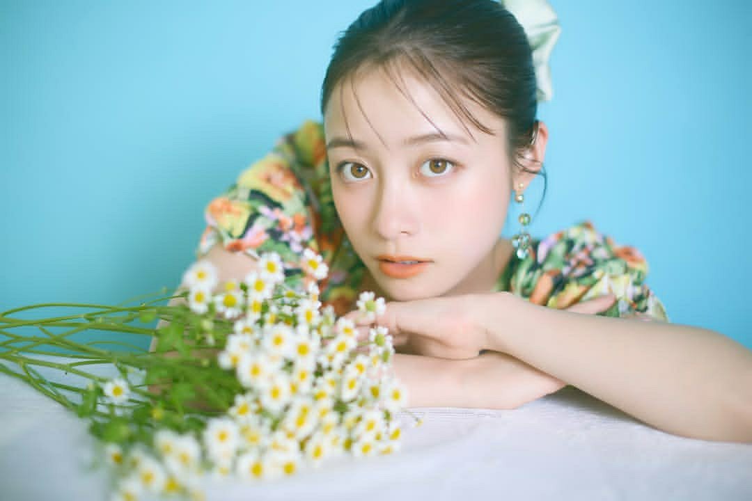 日娱新闻桥本环奈 桥本环奈 日媒《realsound》采访美图 