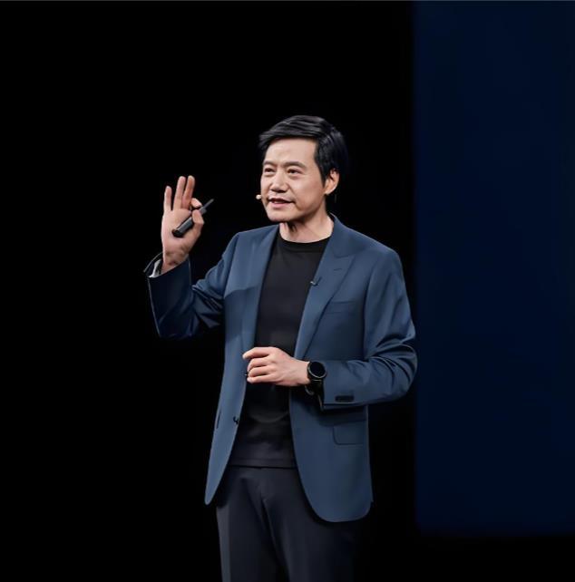 雷军，小米计划未来五年重点攻坚芯片、AI、操作系统等底层核心技术。中国不缺联想这