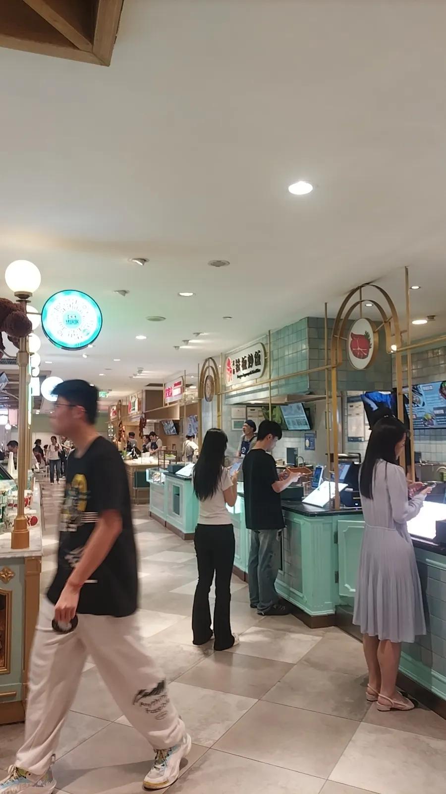 都说实体经济难做，为什么有些门店做得那么好，人来人往，为什么有些门店做几个月就关