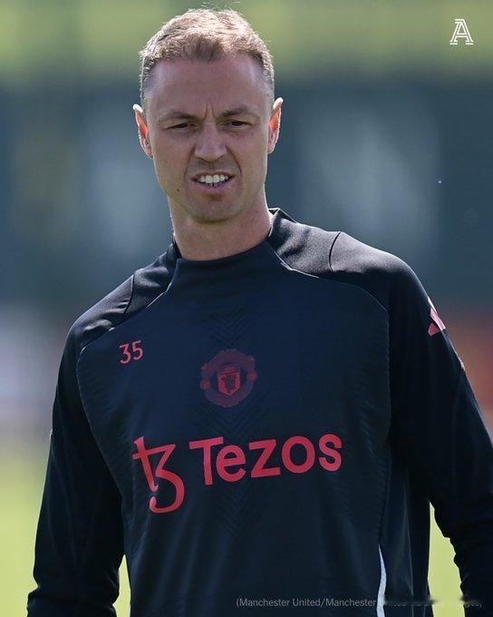 TA的LW埃文斯将重返曼联，成为弗莱彻教练组的一员。弗莱彻将率队出征周三晚客场挑