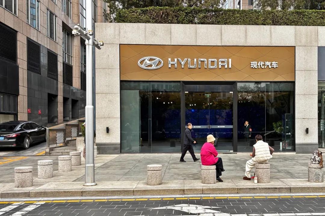 全球销量第三的汽车品牌正在被中国市场“淘汰”。
曾经以高性价比和耐用经济著称的韩