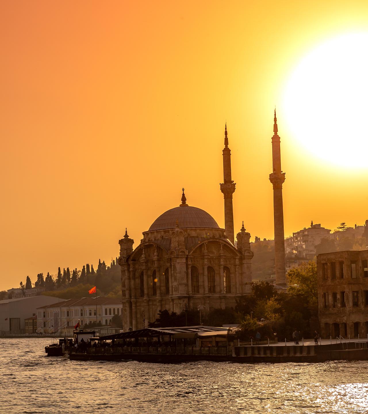 伊朗这一仗，彻底打醒日本！日本本以为战火就是递给它的它的梯子；无论是中国的导弹，