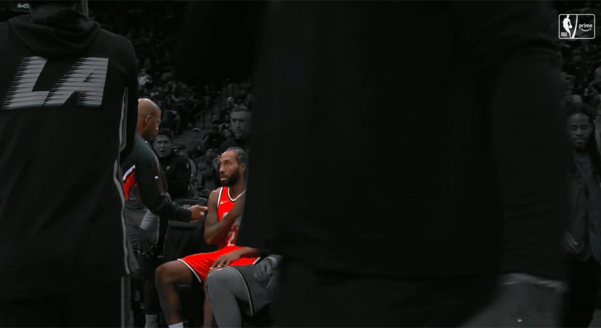 快船队现在教练组这情况真的挺讽刺的。赛季前针对全联盟所有总经理的调查结果，泰伦卢