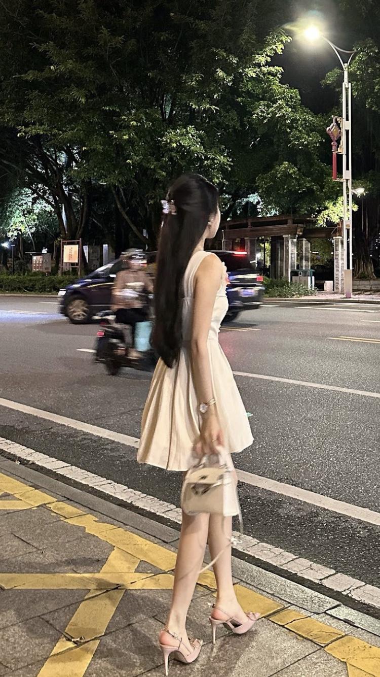 大长腿美女