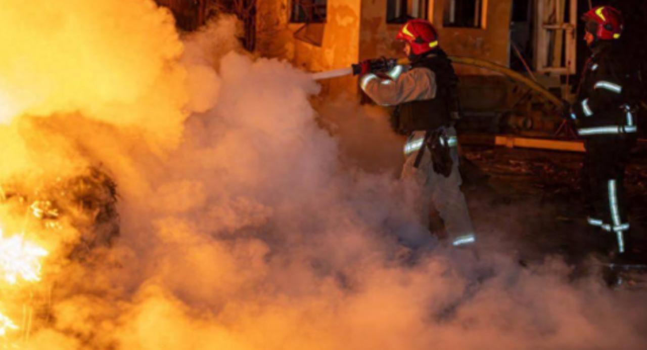 突发噩耗！敖德萨凌晨被俄罗斯无人机炸懵，2 死 2 伤，可到现在俄方都全程不吭声