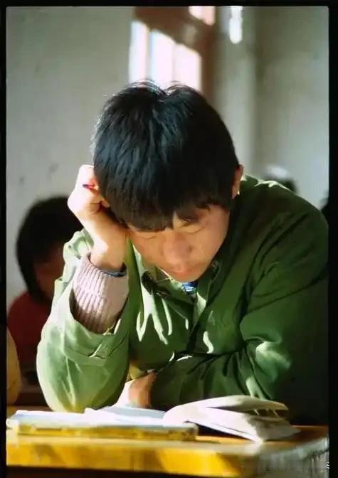 39年前，也就是1987年7月，我参加了高考。

那时候考上大学者凤毛麟角。我所