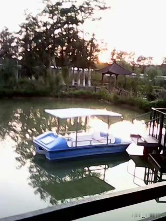 有人为了节约钱，打官司都不找律师了，他们找“豆包”，据说还有成功的。

今天我和