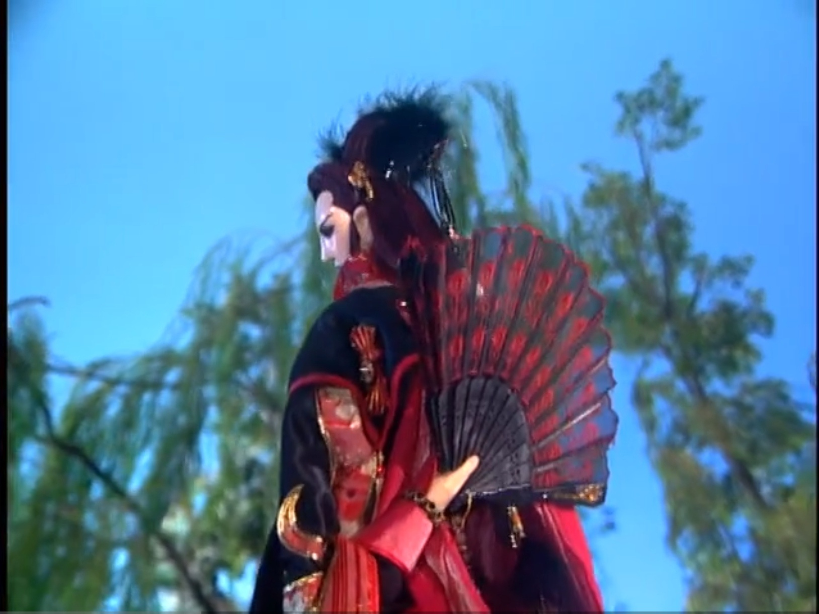 公孙月这个背影真是好看