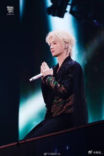 陆虎我们和好了吧 破防瞬间被陆虎狠狠戳中，双手合十虔诚道谢，反复念叨我们和好了吧