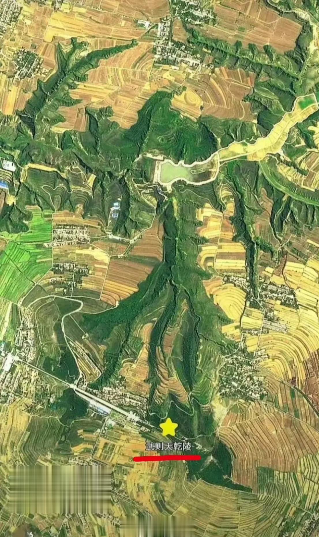 #武则天时期女性时尚风潮#武则天时期很多谜团待解开。卫星拍的“武则天乾陵”，这地