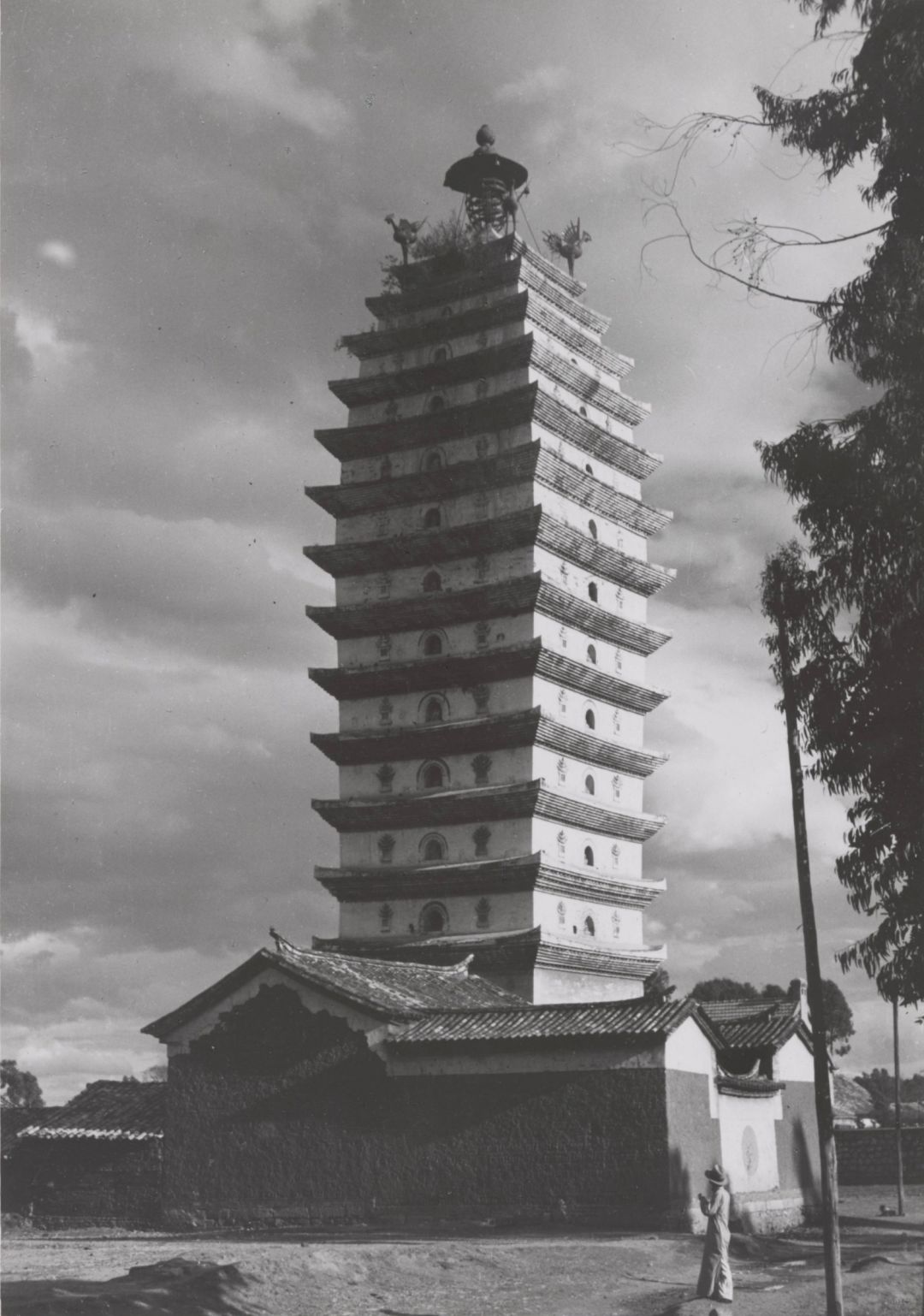 鸟瞰中国1940：巍然挺立的昆明东西寺塔