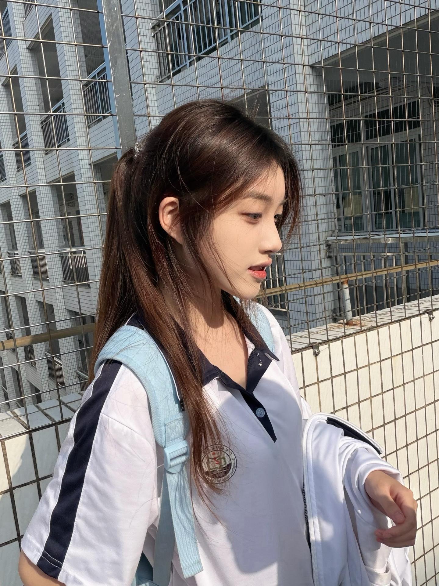 少女時代見到的第一片海，竟是你的眼眸。