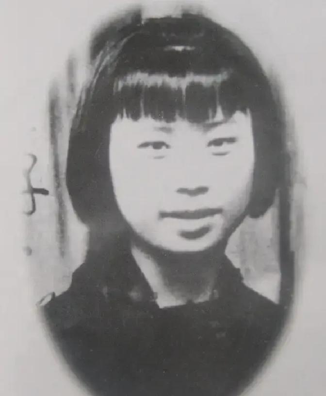 1941年，地下党刘彩凤被捕，县长见她长得漂亮，就动了歪心思，支开看守，单独对刘